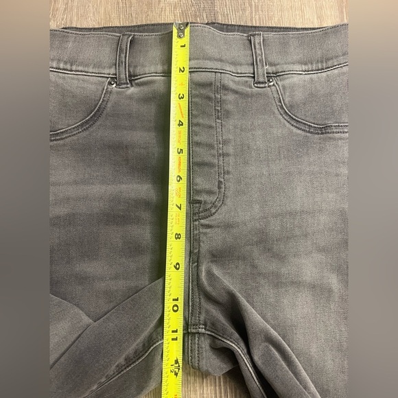 Spanx Pull On Stretch Skinny Raw Hem Jeans Vintage Gray Medium - Picture 9 of 11
